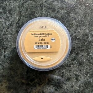 NWT Bare Minerals MATTE foundation. LIGHT W15